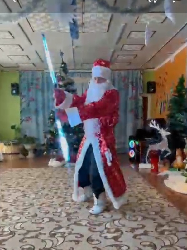 Новогодний утренник в старшей группе