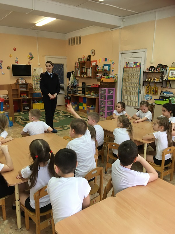 Учим дорожные знаки не напрасно: с ними очень безопасно!