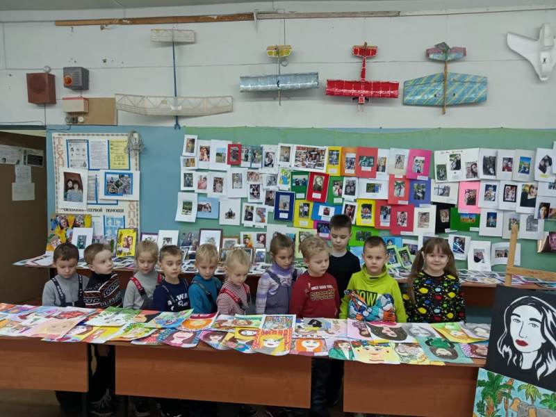 Экскурсии на творческие выставки «Прикосновение к детскому творчеству»