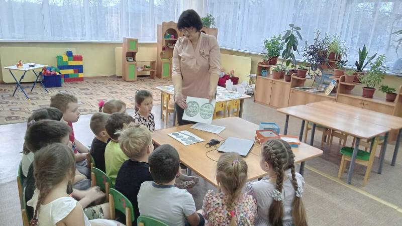 «Откуда берутся деньги?» – занятие в подготовительной группе №11. Продолжается неделя финансовой грамотности для дошкольников.