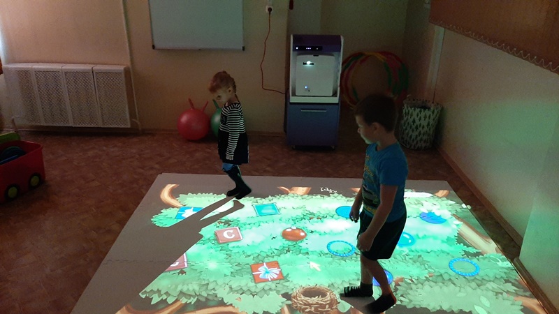 «Умный» пол и интерактивная песочница 