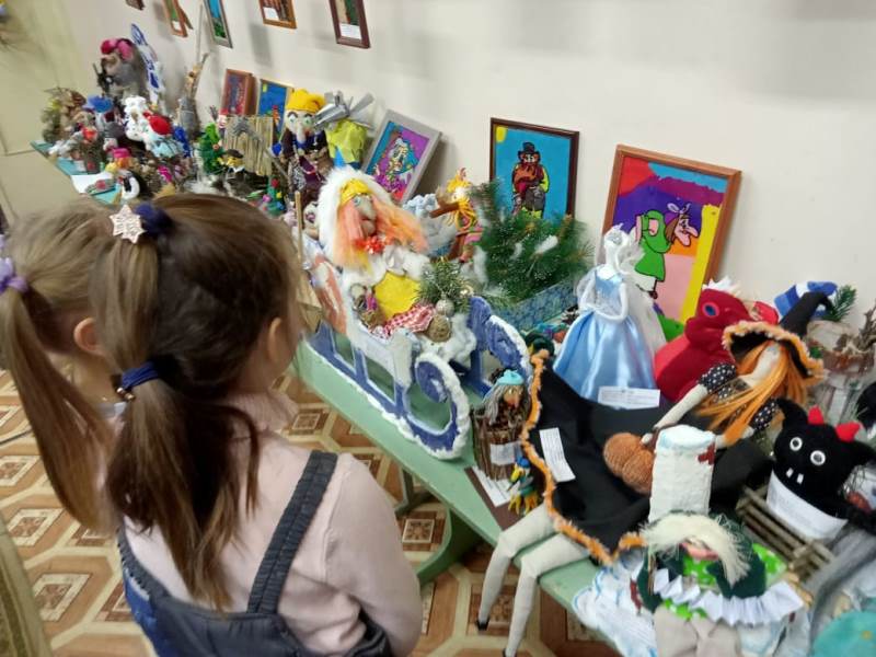 Путешествие в сказку на выставке «Новогодний переполох» на Станции юных техников