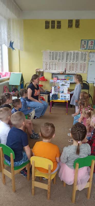 Мы знаем — воевали деды и шли упорно, до Победы!