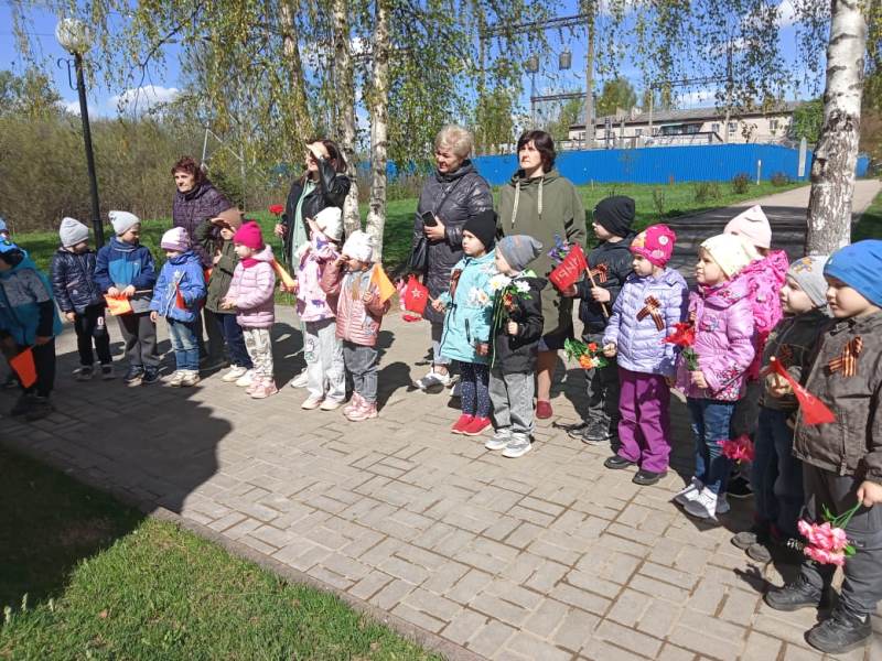 Ко Дню Победы в детском саду: патриотические занятия и экскурсия с детьми старшей группы