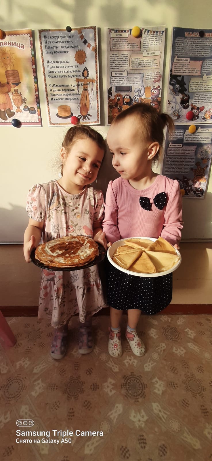 Как на масляной неделе на столе блины летели!