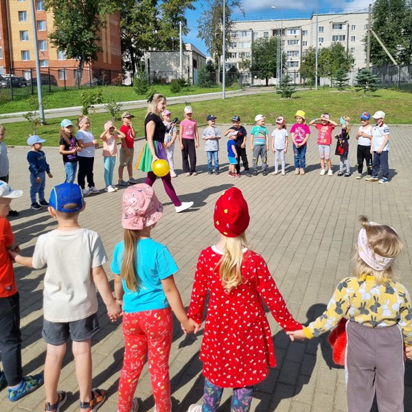 Развлечение на прогулке "Прощание с Летом"