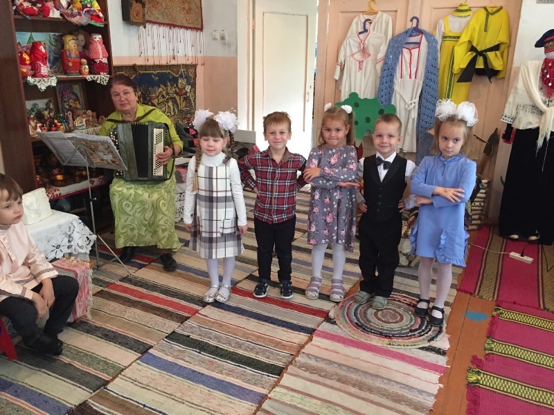 Край березовый, край Есенина