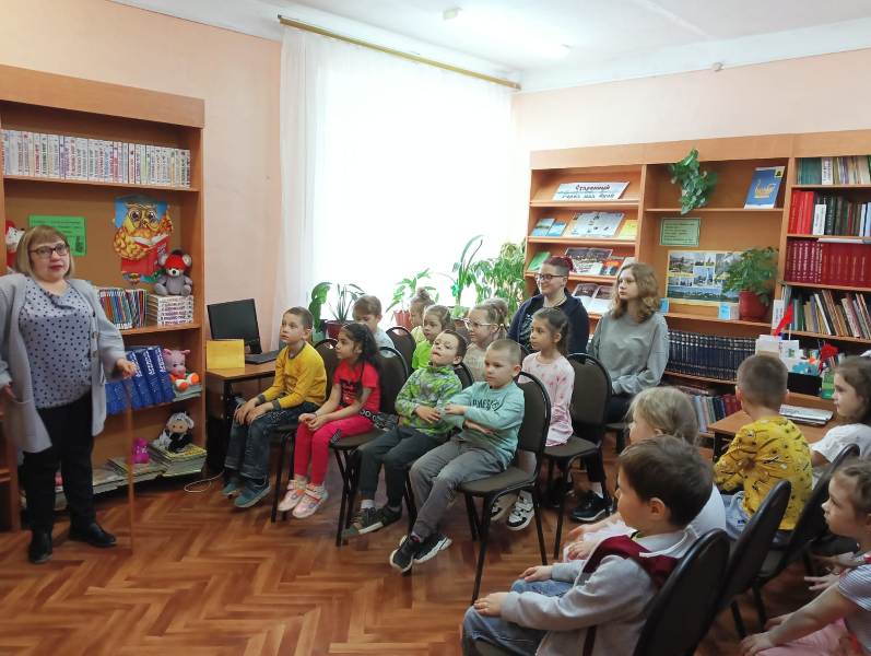 Литературная викторина "В гостях у сказочных семей"