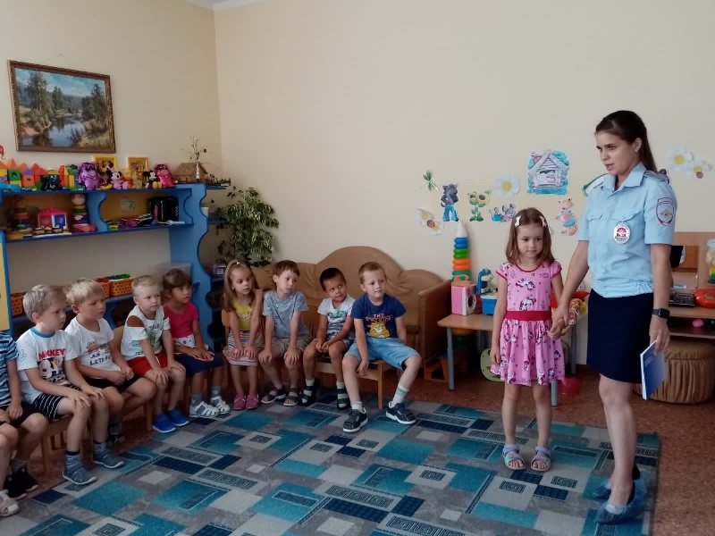Пропаганда безопасности дорожного движения