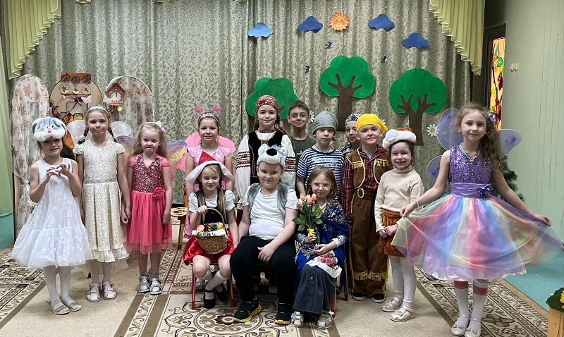 Театрализованное представление "Красная шапочка на новый лад"