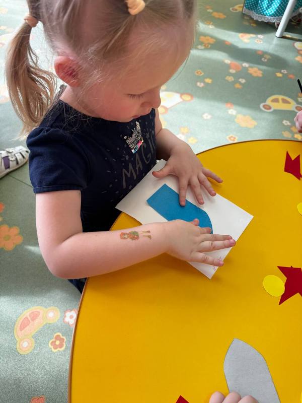 Тематическая неделя, посвященная «Дню Космонавтики» во второй младшей группе