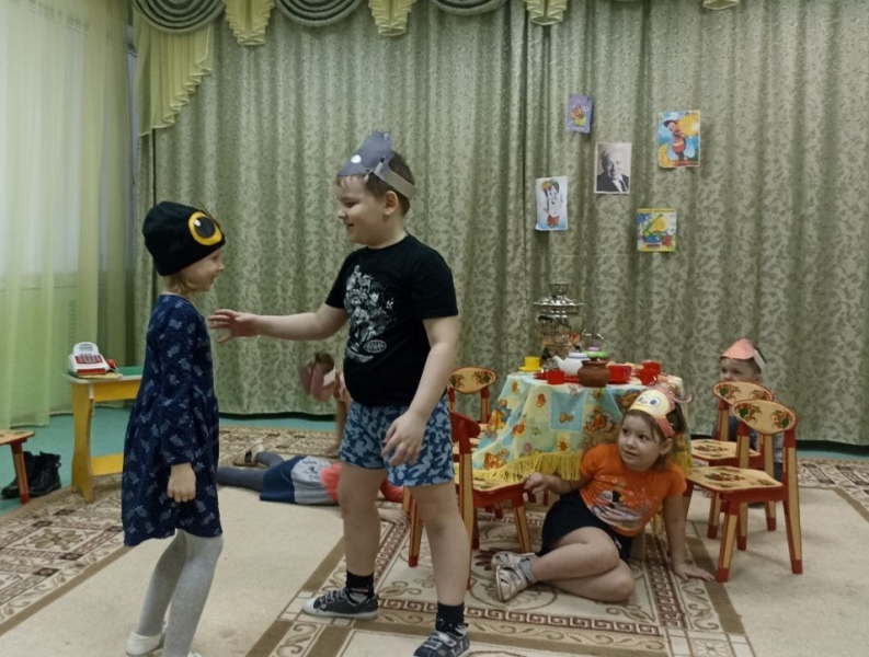 Театрализованное представление "Муха-Цокотуха"