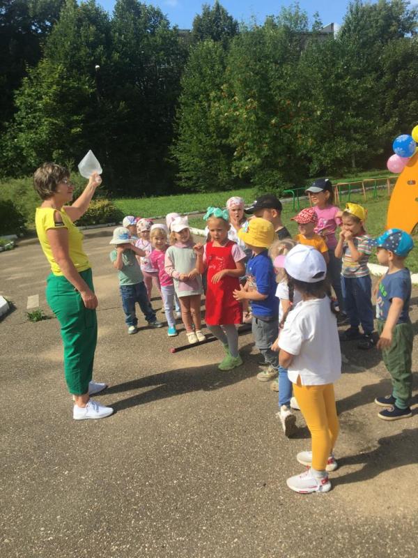 Летний праздник "Солнце, воздух и вода — наши лучшие друзья!"