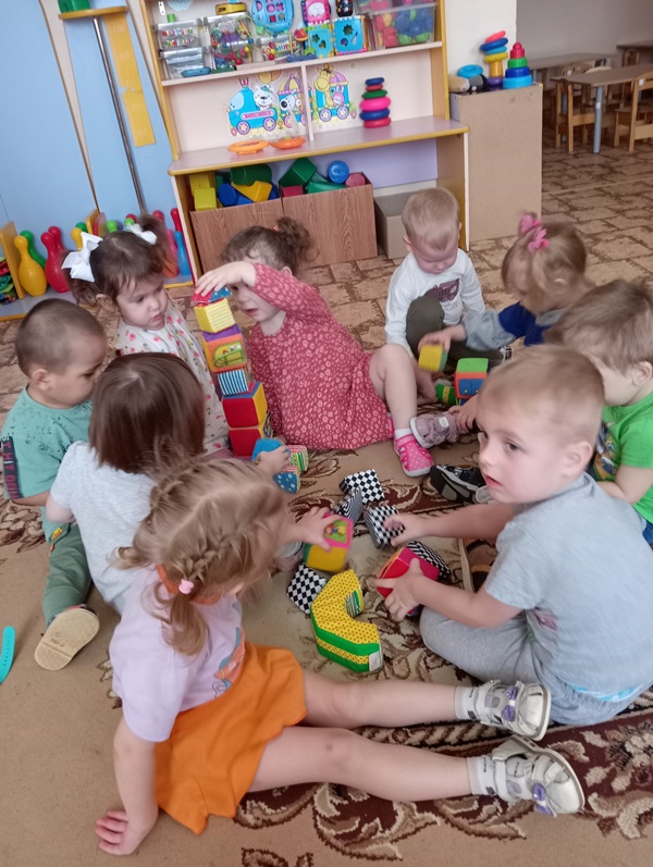 Деткам нравится играть!