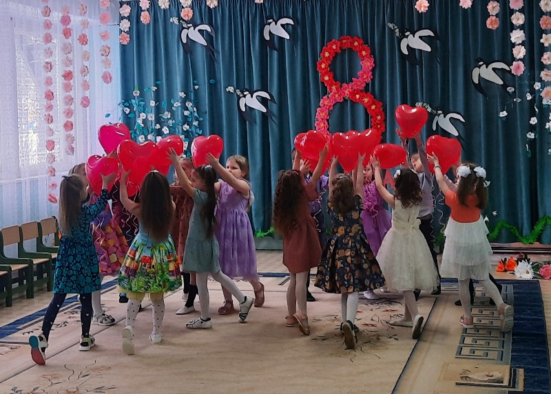 Празднование 8 марта