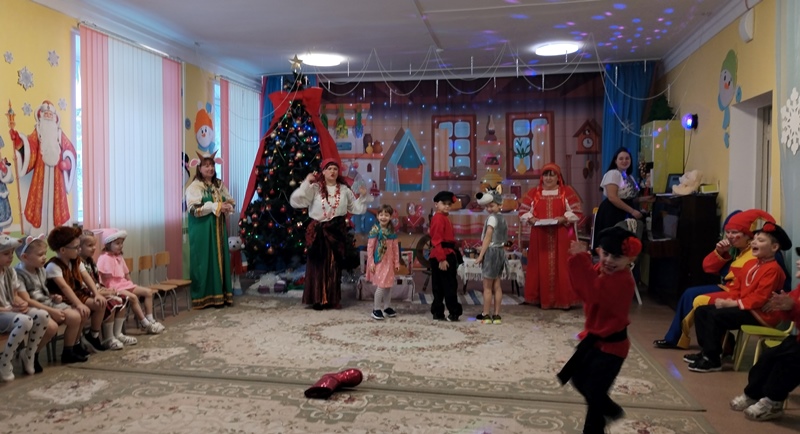 В гости Коляда пришла - в дом Вам счастье принесла