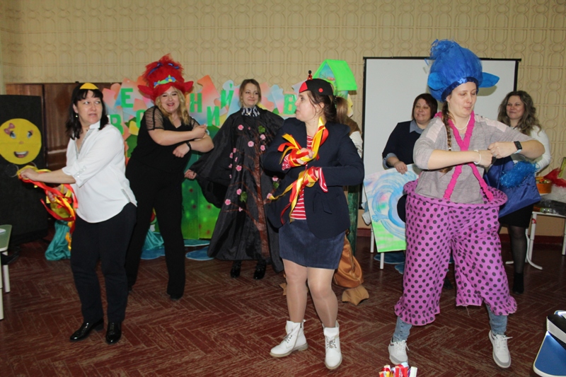 Практикум "Современные праздники без подготовки" для музыкальных руководителей