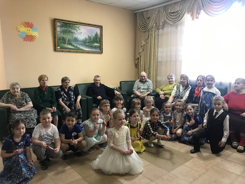 Выступление в доме престарелых и инвалидов 