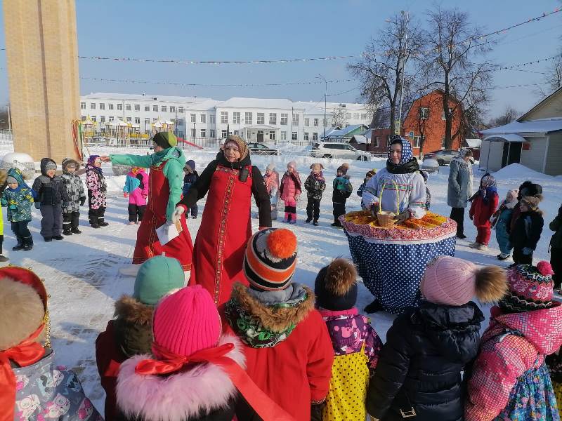 Развлечение "Гуляй масленица!"