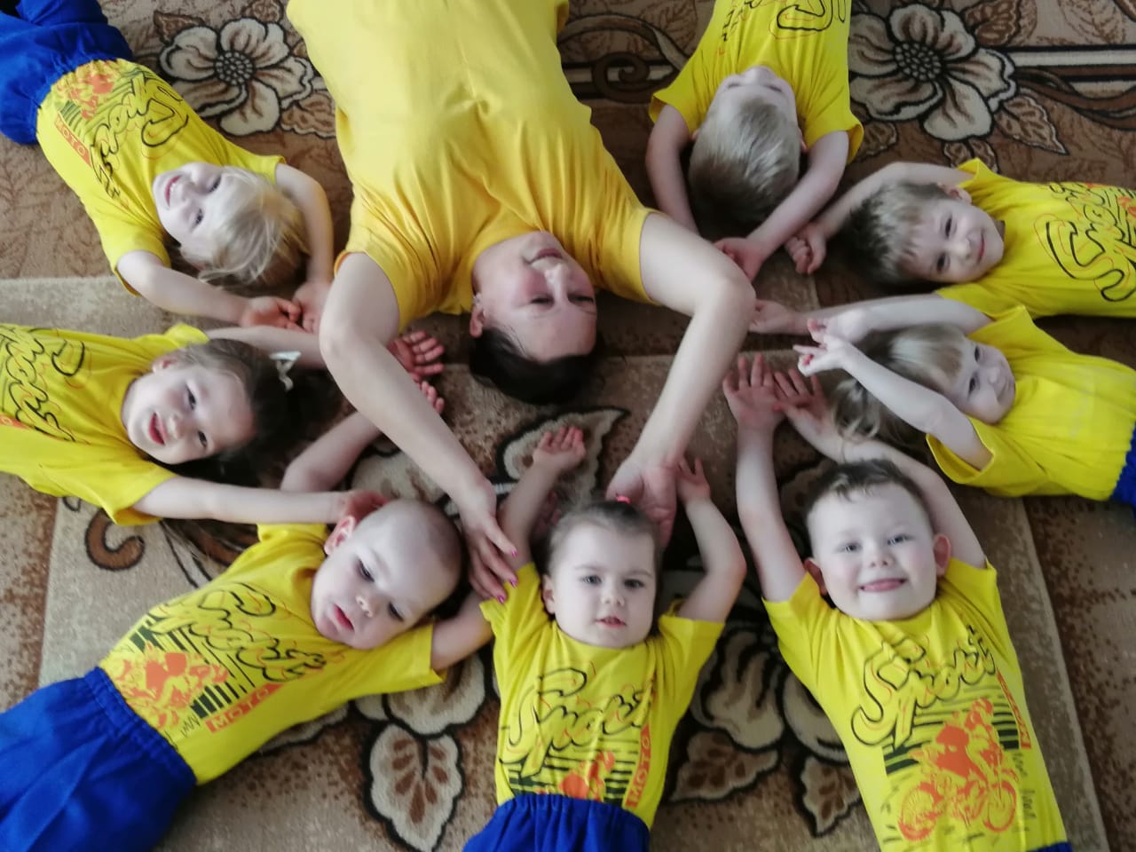 Развлечение «Прыг, скок команда»