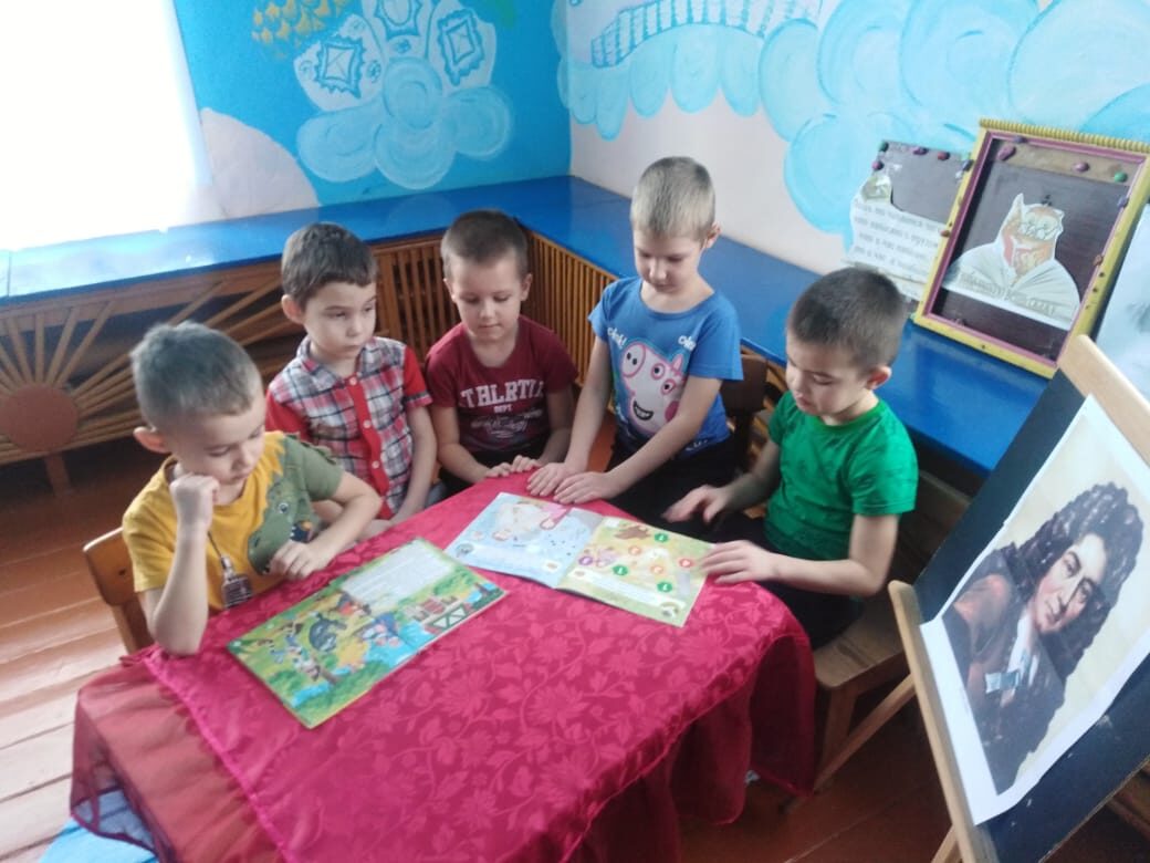 День рождения Шарля Перро.