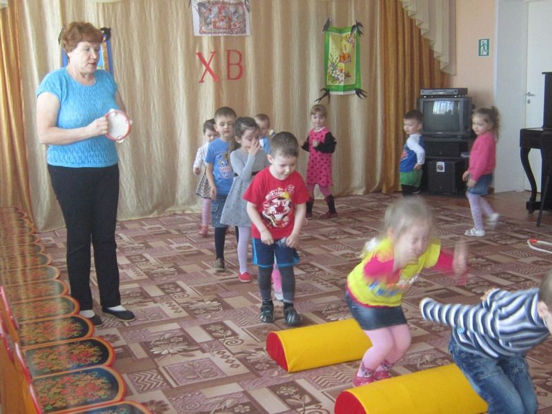 «Любим играть»