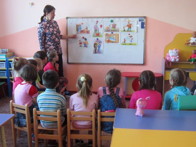 Беседа на тему: «Право ребёнка на воспитание в образовательных учреждениях»