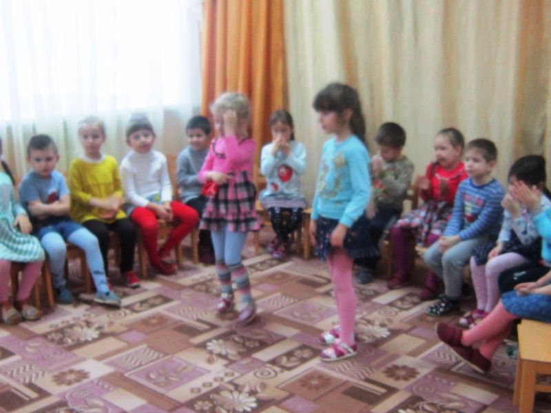 Музыкальный досуг на тему: Русская народная игра «Колечко»