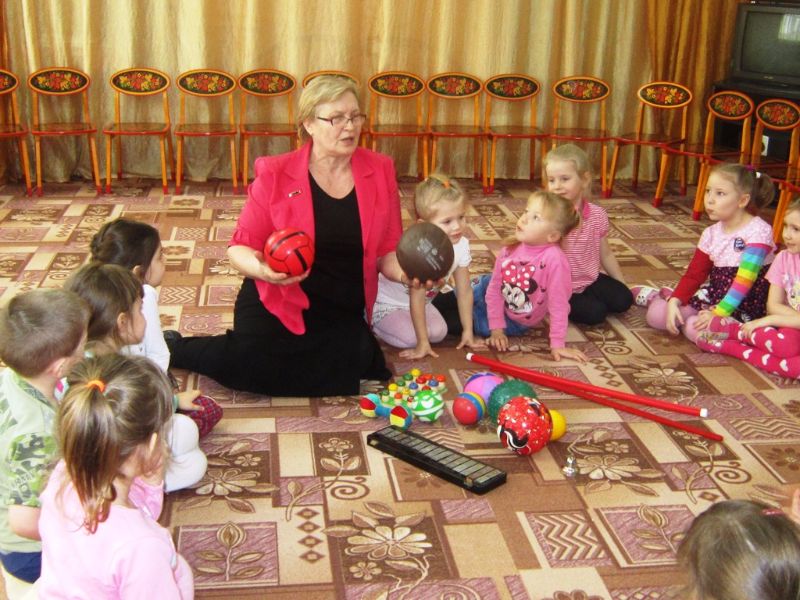 Досуг на тему: «Мы – маленькие волшебники»