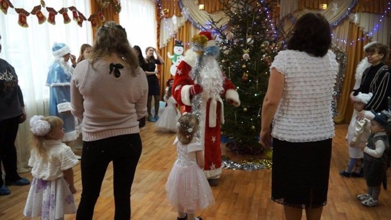 Новогодний утренник в 1 младшей группе