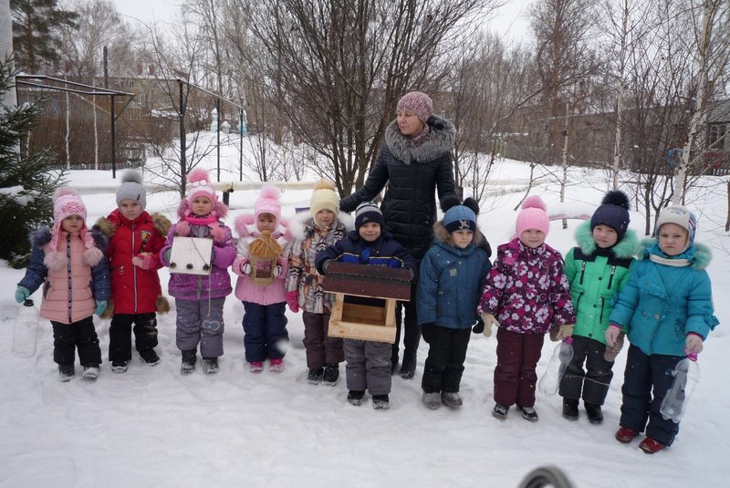 Каждой пичужке по кормушке