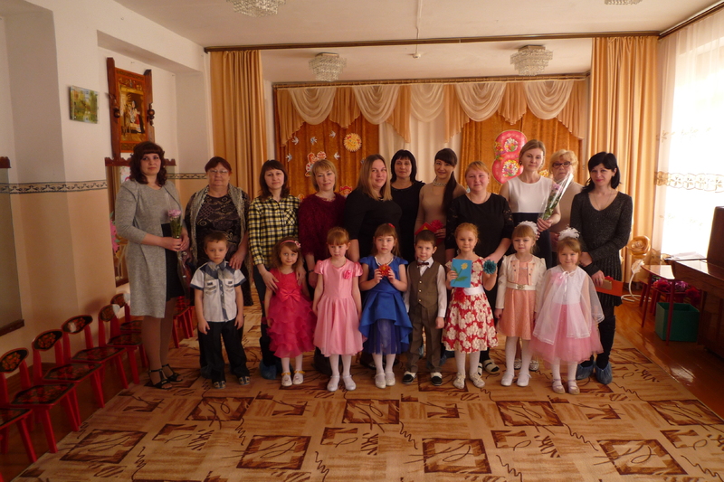 8 марта – праздник мам!