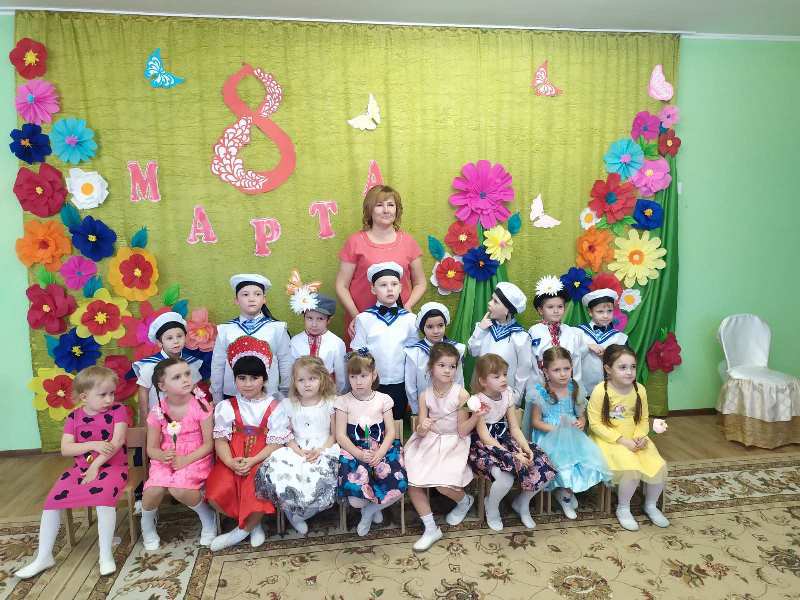 Утренник к 8 марта в гр. Утренник к 8 марта в гр.