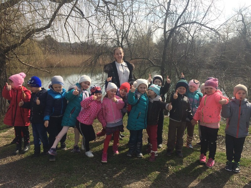 Целевая экскурсия в старшей группе по ПДД «Мы по улице идем».