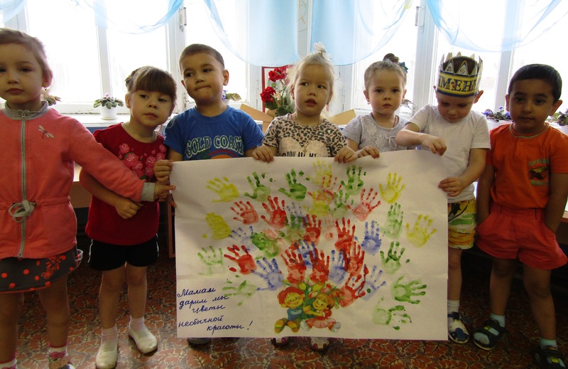 Мамам дарим мы цветы необычной красоты!