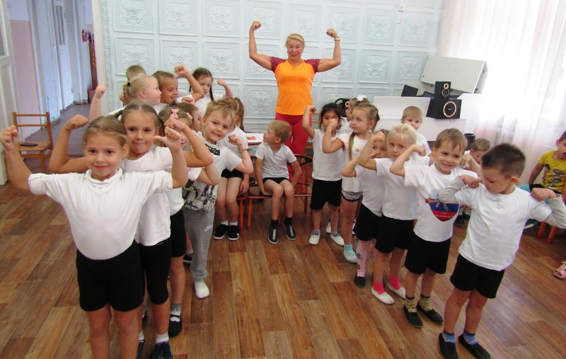 Спортивный досуг в средней и старшей группах