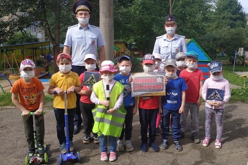 Правила дорожные знать каждому положено Правила дорожные знать каждому положено