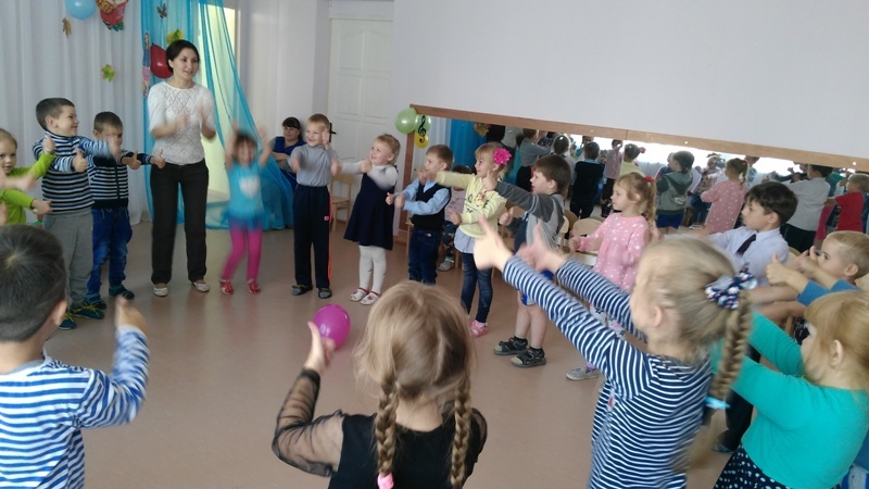 Развлечение с детьми старшей и подготовительной группы