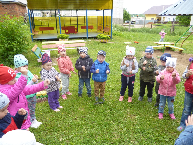 Праздник народных игр в детском саду.