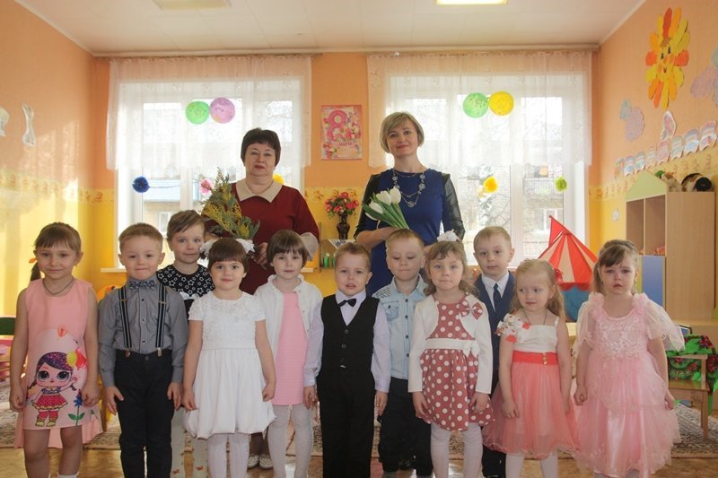 Весенний праздник Весенний праздник