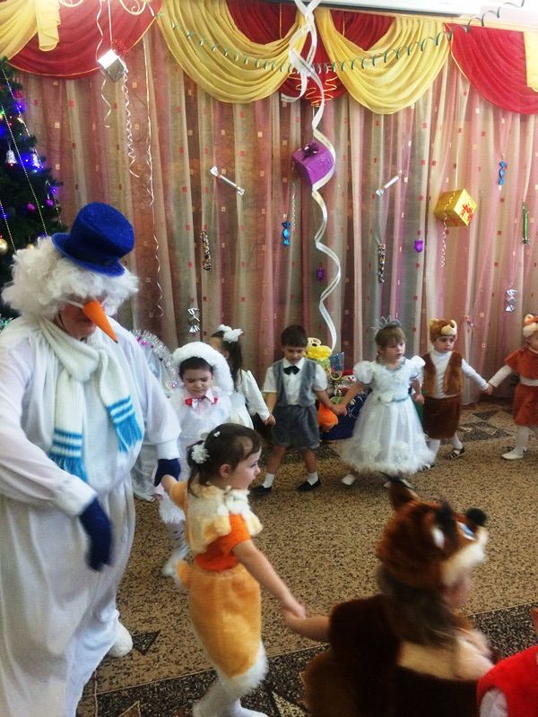 Новогодний утренник в группе 