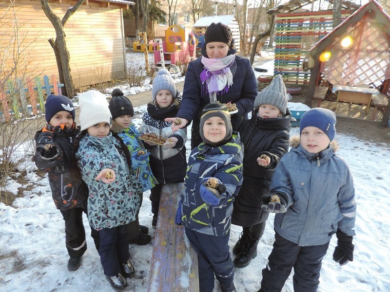 Угощение для синичек