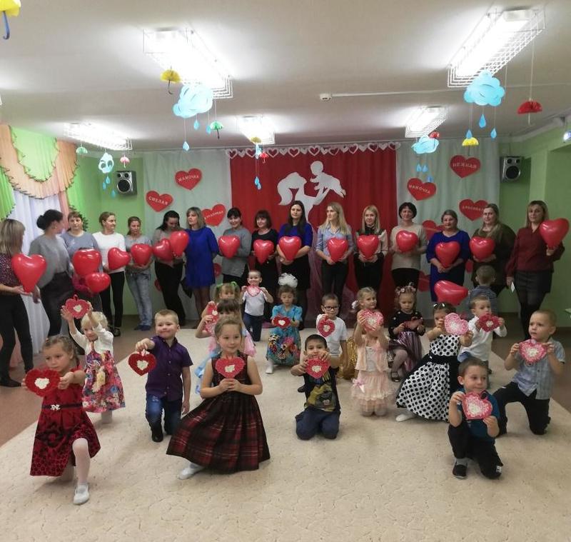 Месячник «Все начинается с семьи» Месячник «Все начинается с семьи»
