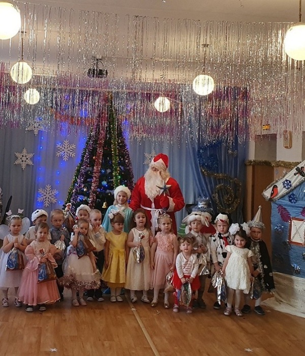 Новогодний праздник по мотивам сказки 