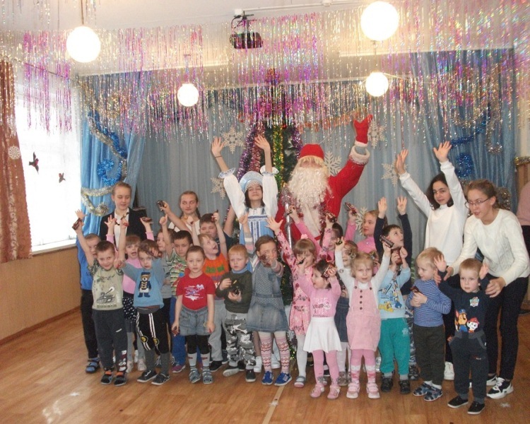 Прощание с новогодней ёлочкой