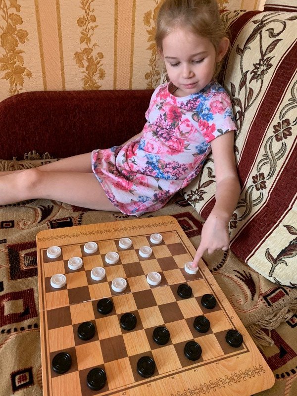 Сидим дома, Мариничева Елизавета