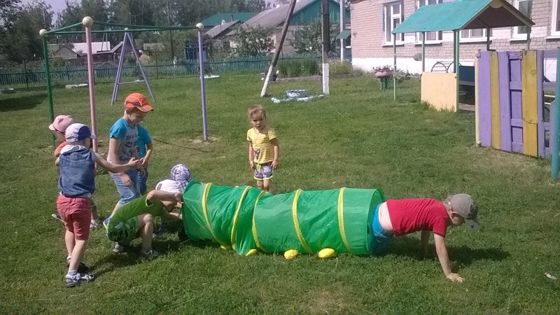 Со спортом мы друзья Со спортом мы друзья