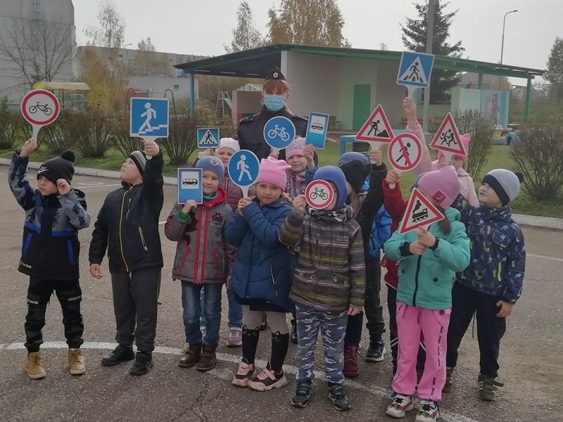 Встреча воспитанников с инспектором ГИБДД, в рамках 