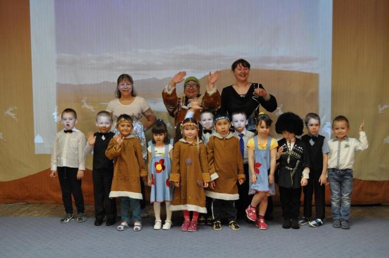 «С Днем рождения, Пенжинский район».