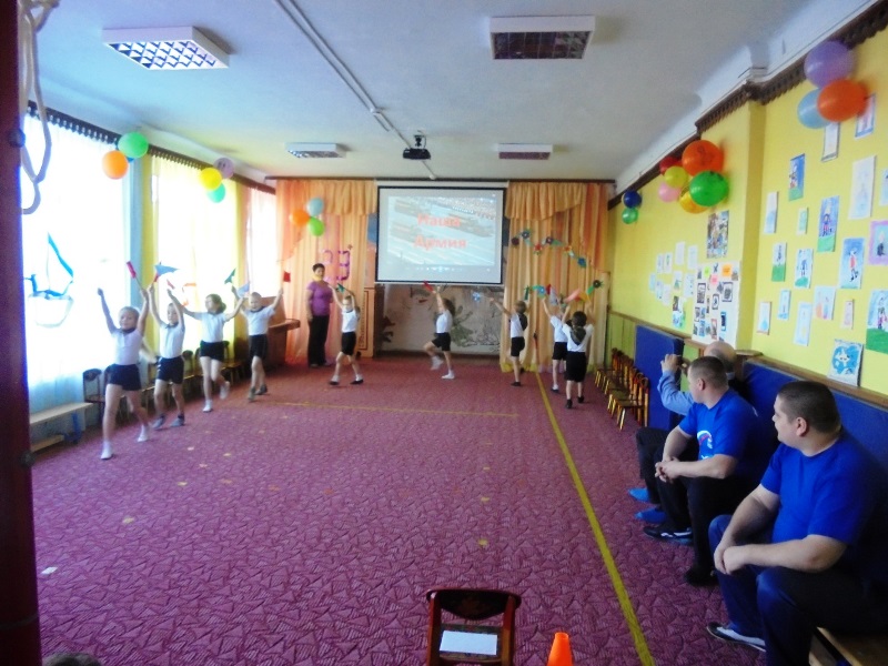 Физкультурный праздник на День защитника Отечества в детском саду